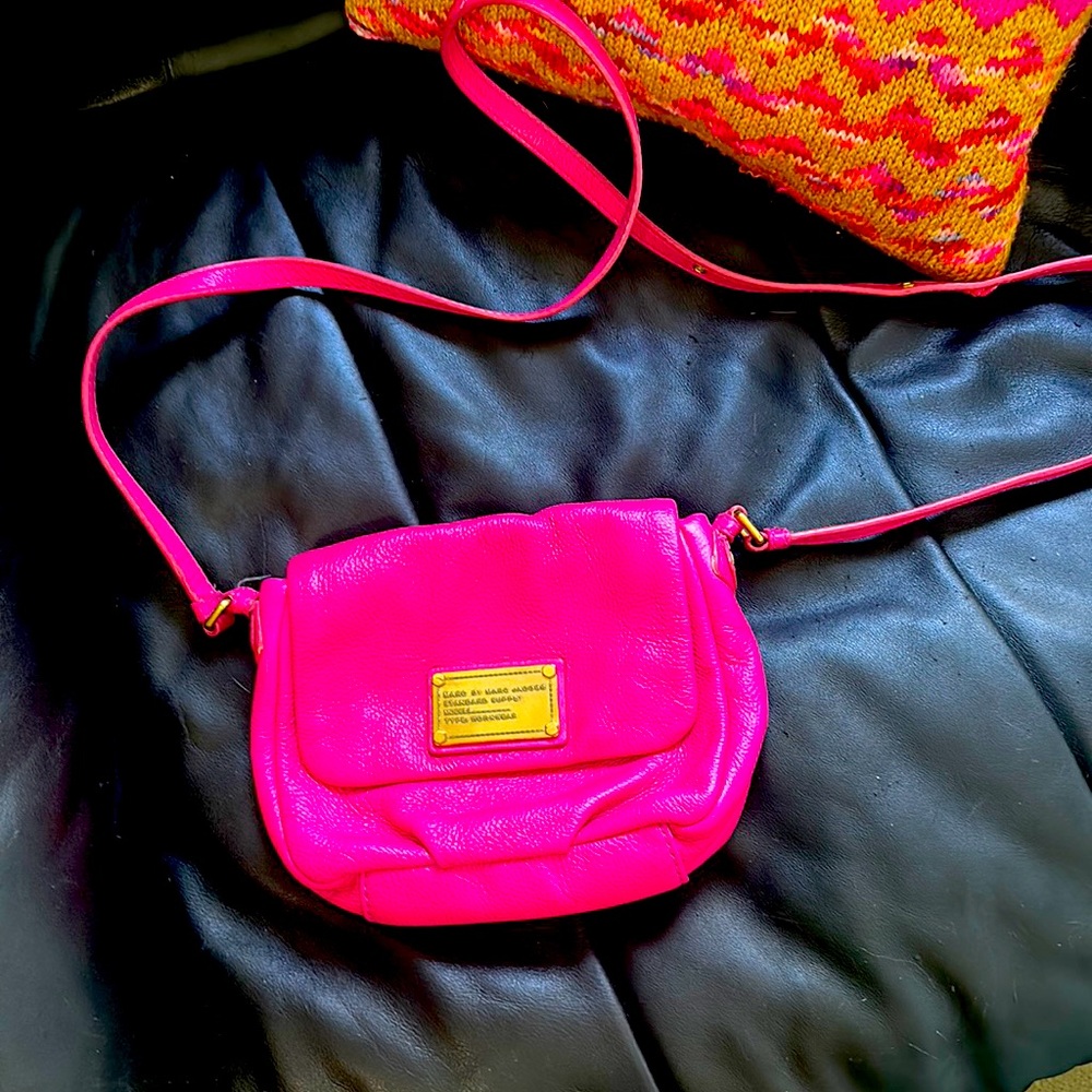 Marc by Marc Jacobs hot pink crossbody purse